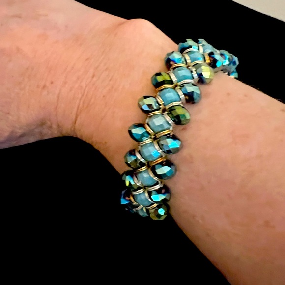 🌸🌸Handcrafted Beaded Bracelet 🌸🌸 - Picture 1 of 3